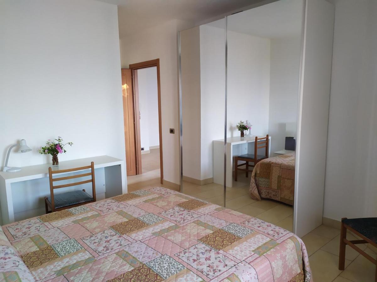 Nero Basalto Azzurro Mare Bed and Breakfast Aci Castello Exteriör bild