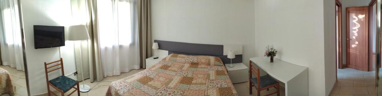 Nero Basalto Azzurro Mare Bed and Breakfast Aci Castello Exteriör bild