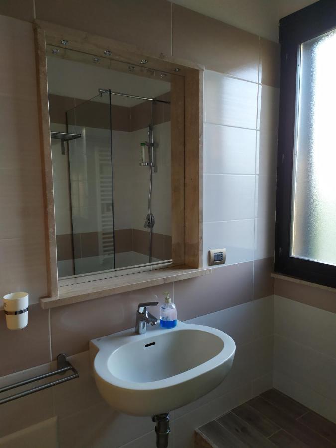 Nero Basalto Azzurro Mare Bed and Breakfast Aci Castello Exteriör bild